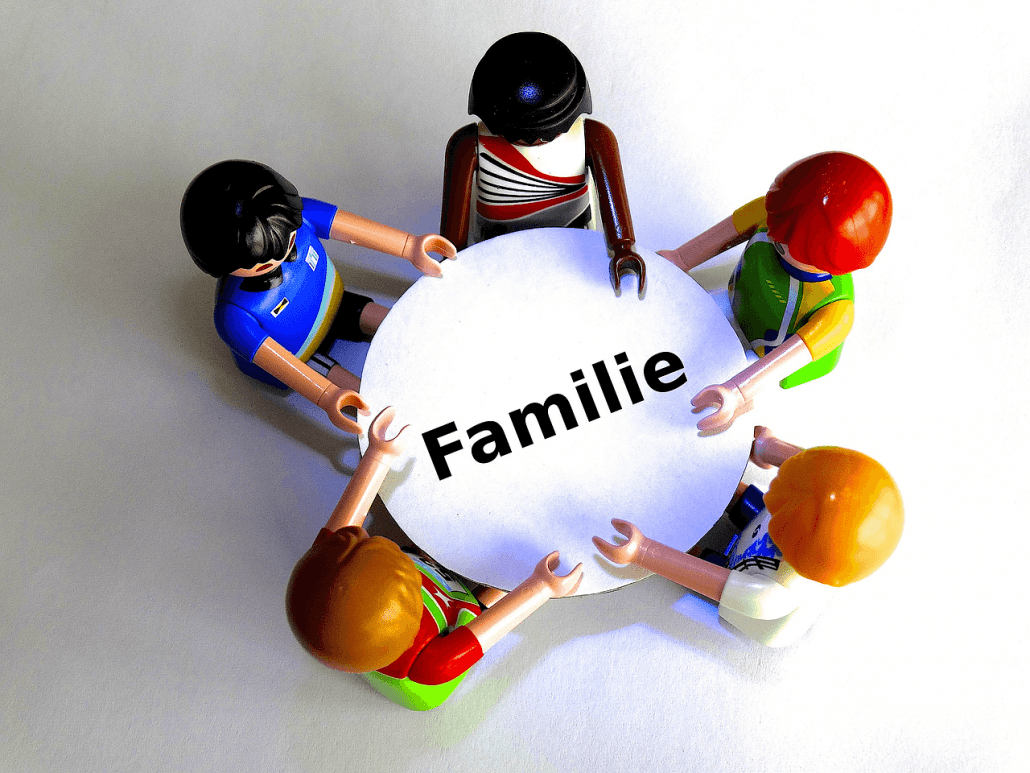 family-451358_1280 (1)